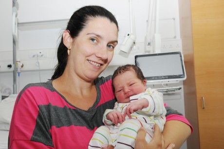 Leona McGrath from Kesh pictured with her new born daughter in the South West Acute Hospital which was born a few minutes before the  royal couple's son was born