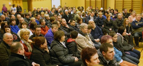 A section of the large crowd at a Lisnaskea High School meeting 