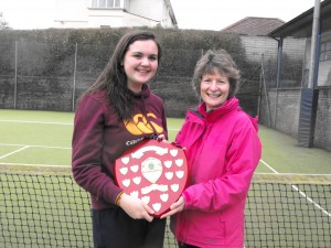 Helen Gilmour presenting the Neil Gilmour trophy to Alison Glass.