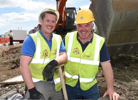 Mark Reilly from Derrygonnelly and Martin Hoy from Monea share a joke as they take a rest from working in the sun at the Castle Basin project at the Broadmeadow, Enniskillen    RMGFH154