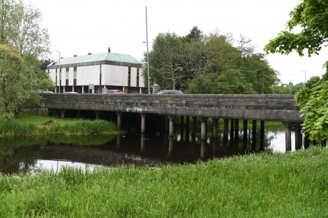 Johnston Bridge, Enniskillen where it is claimed the defendent was sleeping rough nearby    RMGFH68