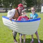 Paddy and Katie O'Hare helping out a stranded pirate at the Festival bmcb 34